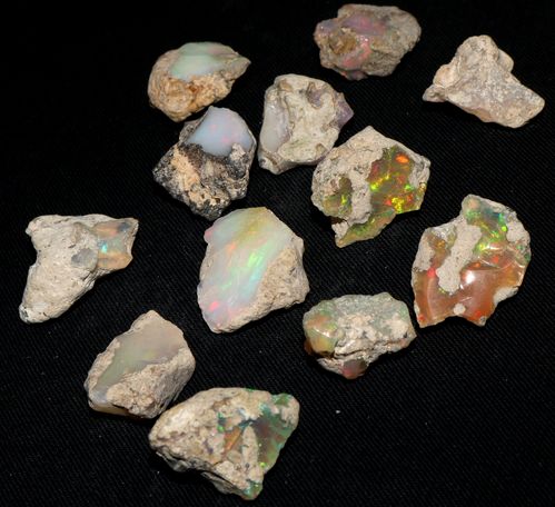 R 169 Rough Opal Stones