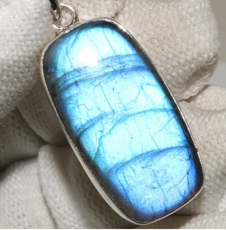 S113 Laboradite Pendant