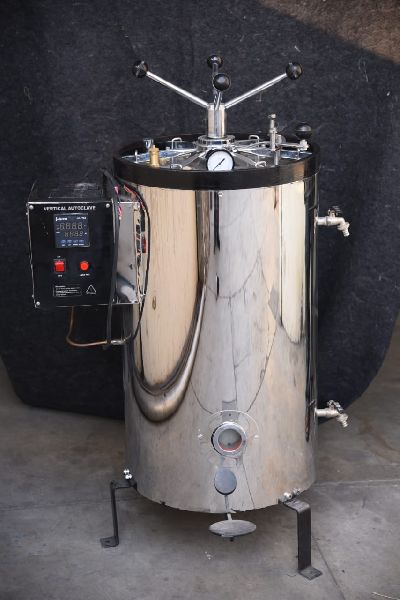 High Pressure Triple Walled Vertical Autoclave, for Laboratory Use, Industrial Use, Certification : CE Certified
