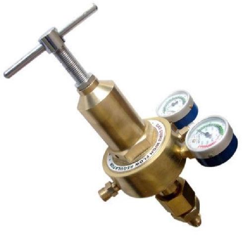 Two Stage Gas Pressure Regulator, for Hospital, Feature : Accurate Reading, Lightweight Specifications