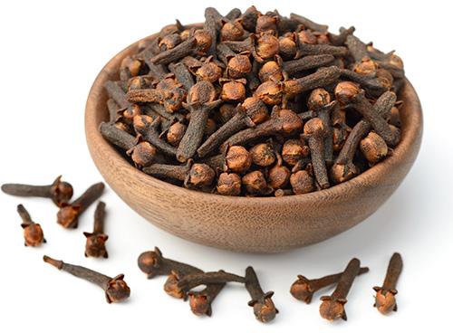 Blended Natural Clove Seeds, for Cooking, Spices, Food Medicine, Packaging Type : Plastic Packet