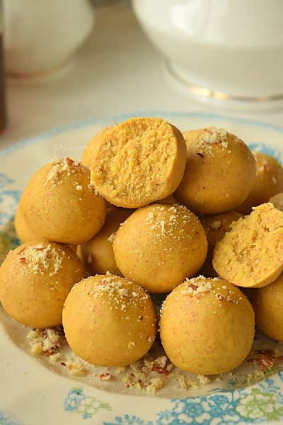 Besan Ladoo, Feature : Delicious Taste, Easy To Digest
