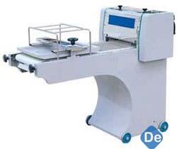 BREAD and DOUGH MOULDER