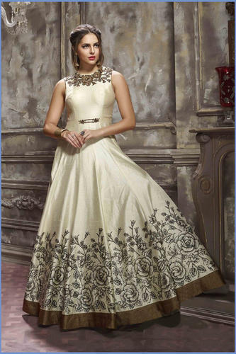 Women Oracle Silk Evening Gowns, Occasion : Wedding, Party