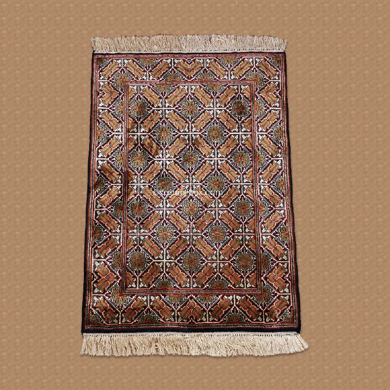 Khatamband Carpets, Pattern : Hand-knotted