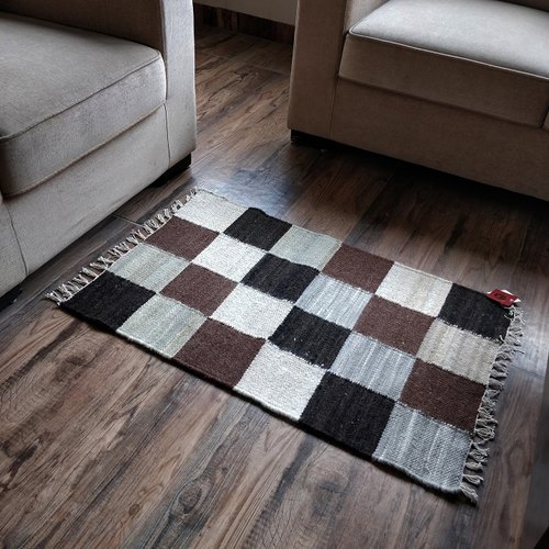 Rectangular Living Room Carpets, for Home, Office, Hotel, Floor, Packaging Type : Roll