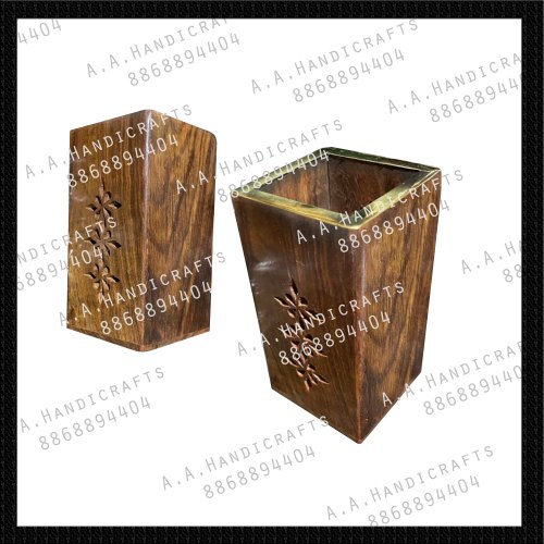 Deluxe Brass Top Wooden Pen Stand, for Home, Library, Offices, School, Feature : Attractive Design