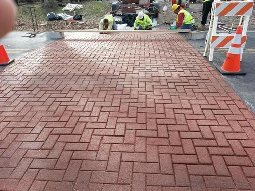 Rectangular Heavy Duty Mono Paver Block, Color : Red, Maroon