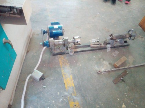 Cast Iron Wood Turning Lathe Machine, Voltage : 220V