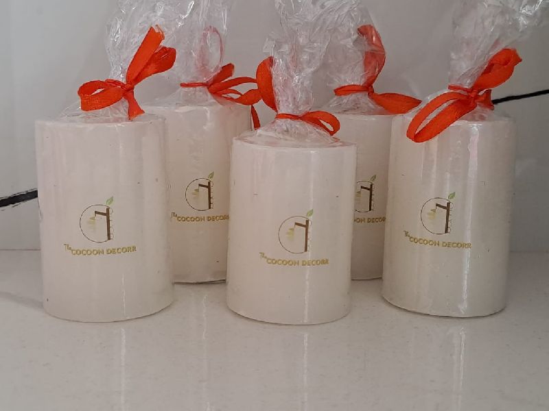 Glossy wax candle, for Smokeless, Fine Finished, Attractive Pattern, Moisture Resistance, Smooth Texture