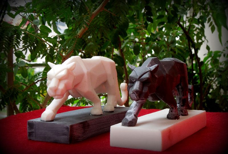 Polished Jaguar Statue, for Shop, Office, Home, Feature : Termite Proof, Rustproof, Complete Finishing