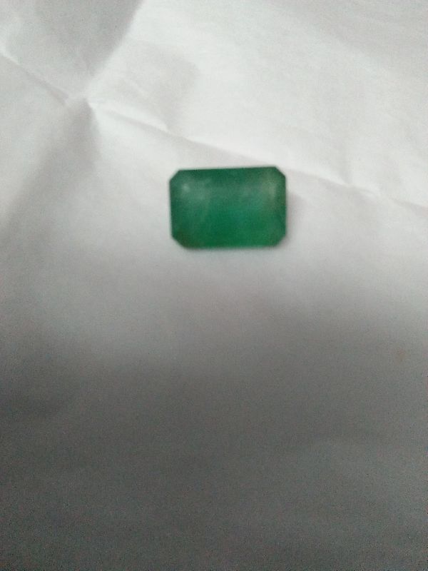 Emerald stone, Color : green