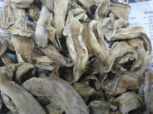 Dried Mango Flakes, for Cooking, Feature : Natural Taste