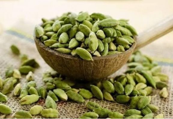 Organic Green Cardamom, Grade Standard : Food Grade