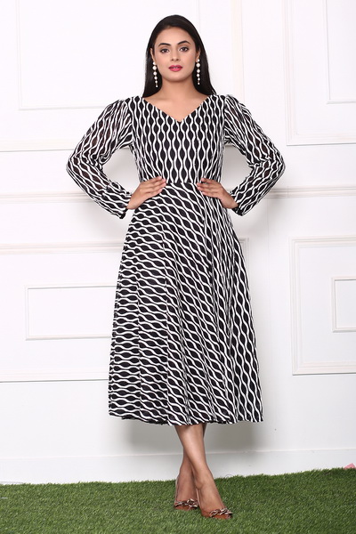 Black white one outlet piece dress