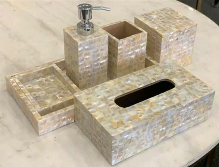 Mother of Pearl Bathroom Set, Packaging Type : Wooden Box, Velvet Box, Plastic Box