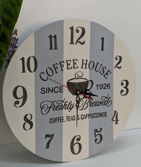Round Printed Wooden Wall Clock, Specialities : Seamless Design, Durable