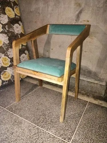 Polished Wooden Arm Chair, Feature : Quality Tested, Easy To Place, Attractive Designs
