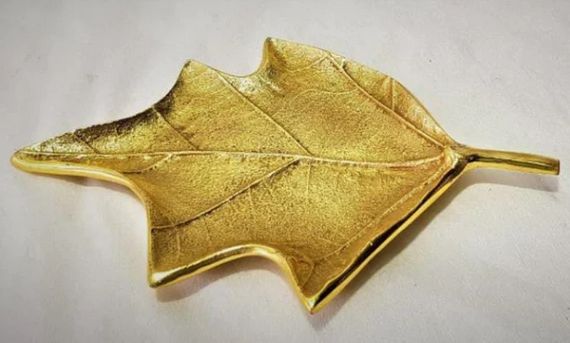 Rectangle Polished Metal Tender Maple Leaf Platter, for Serving Food, Color : Golden