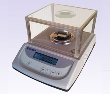 Carat Scales, Features : Compact, Light weight portable, Inbuilt Battery Charger, Auto power, Power saving mode.