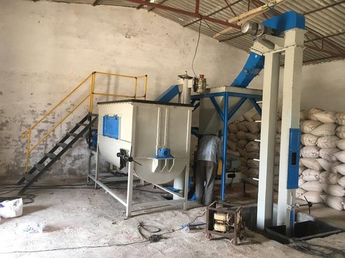 Broiler Chicken Feed Grinding Machine