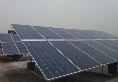 Automatic Solar Power Plant, For Industrial, Voltage : 220v