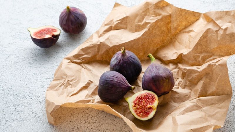 Figs, for Resolve BP Problem, Nice Aroma, Hygienically Packed, Good In Taste, Fresh, Energetic