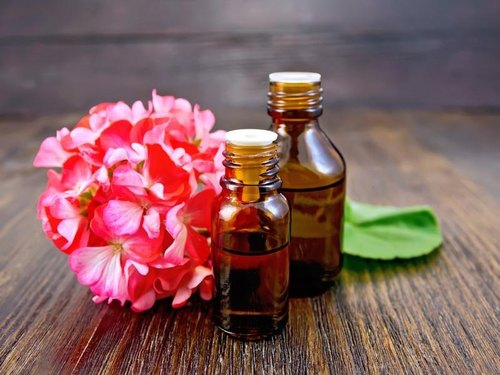 Geranium Bourbon Essential Oil, for Aromatherapy, Medicine Use, Feature : Anti-Aging, Anti-Wrinkle
