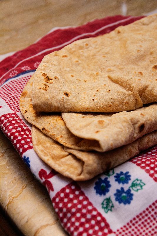 Natural Chapati Flour, for Recipes, Parathas, Bread, Packaging Size : 25-50kg