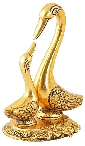Gold Pleated Table Decor Swan