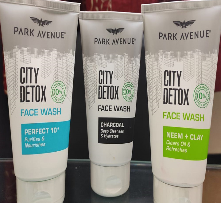 Park Avenue Face Scrub, for Parlour, Personal, Form : Paste