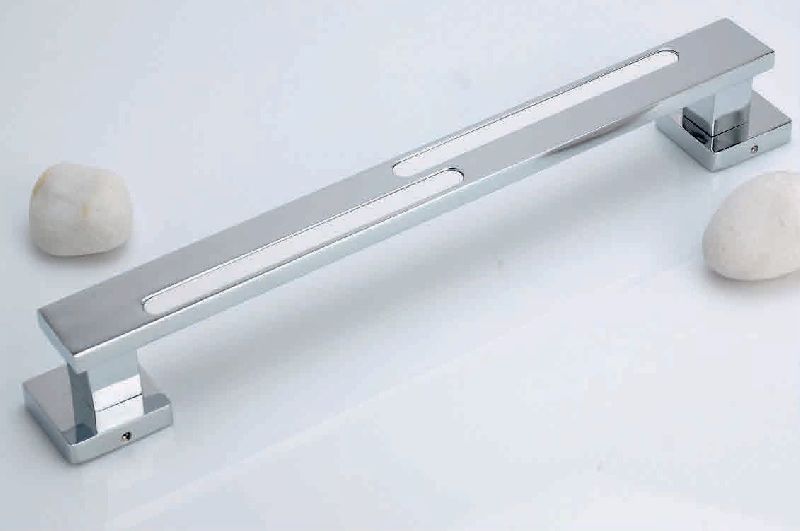 2028 Decorative Pull Handle