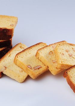 Miss khari Crunchy Kaju Rusk, for Breakfast Use, Taste : Sweet