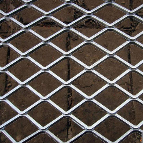 Iron GI Chain Link Fence, for Factories, Commercial, Residential., Mesh Size : 1-5 inch