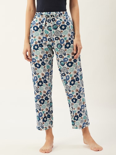 Lapin Exports Plain Ladies Pajama, Feature : Anti-Wrinkle, Comfortable, Easily Washable, Embroidered