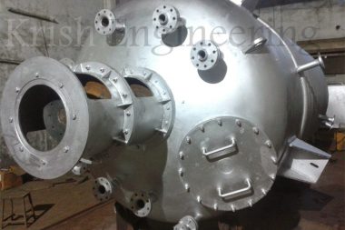  Stainless Steel Agitator Autoclave, Capacity : 000 Liter