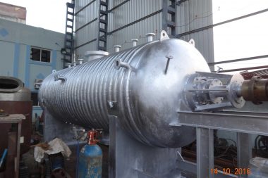  Stainless Steel Industrial Autoclave, Capacity : 000 Liter