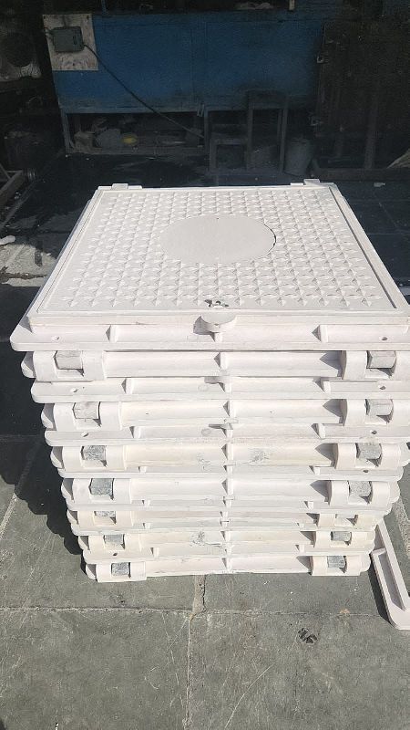 Plastic Heavy Duty Manhole Cover, for Industrial, Public Use, Feature : Highly Durable, Perfect Shape