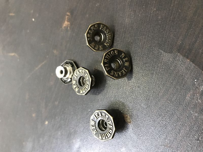 Metal jeans buttons