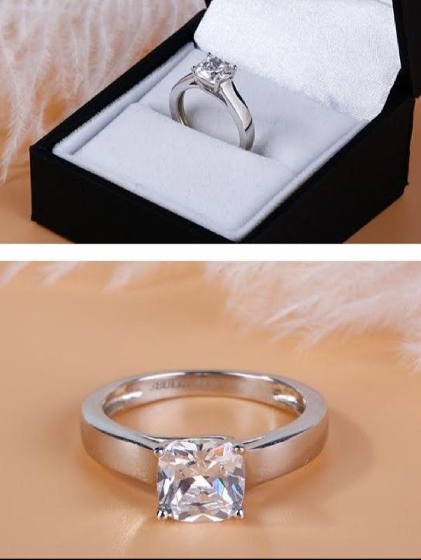 Simple Stylish Natural Diamonds Solitaire Ring