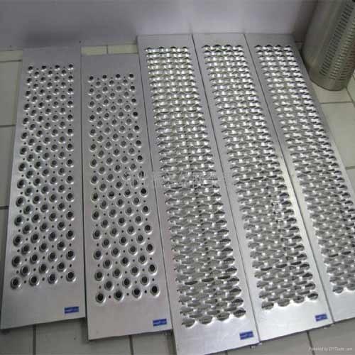 Coated Perforated Metals, Size : 2000 x 6000 mm