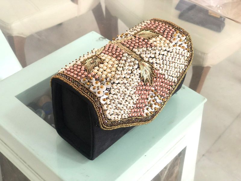 Rectangular Beaded Clutch Bag, Feature : Attractive Design, Flawless Finish, Shiny Look