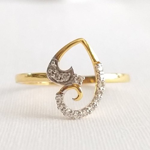 VRA Round Gold Heart Shaped Diamond Ring, Gender : Female