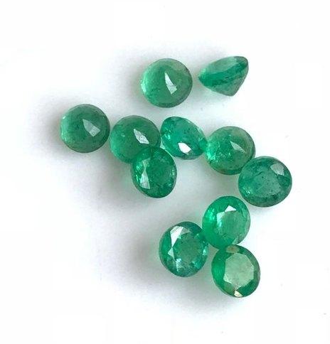 Emerald Faceted Emerald Loose Gemstones, For Jewellery, Feature : Colorful Pattern