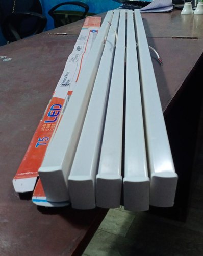 LED tube light, Power Consumption : 20 W