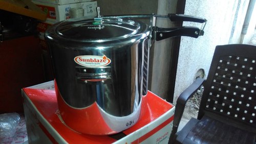 Commercial Pressure Cooker