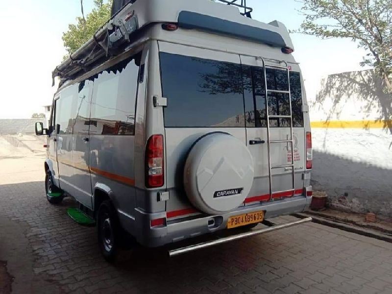 We provide various types of vans as per clients