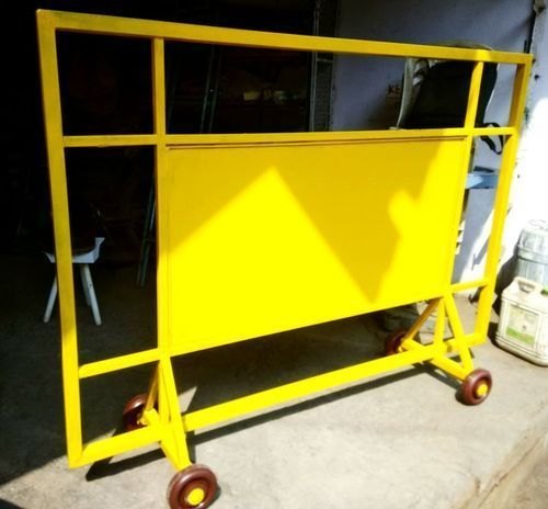 Mild Steel Barricade, Color : Yellow