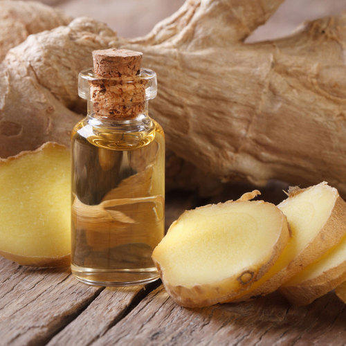 Ginger Essential Oil, for Medicine Use, Form : Liquid