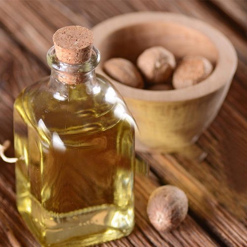 Nutmeg Essential Oil, for Used Skin Care, Certification : FSSAI